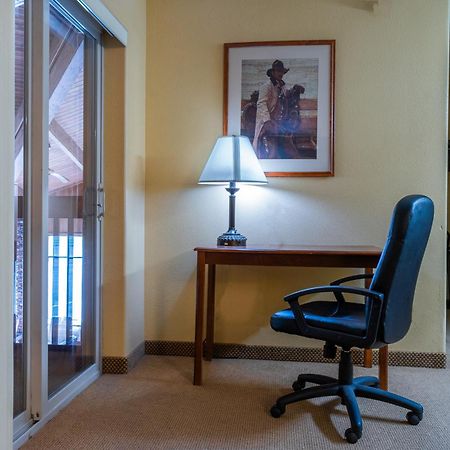 Pinedale Hotel & Suites Exterior foto